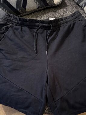Men's Black Athletic Drawstring Shorts